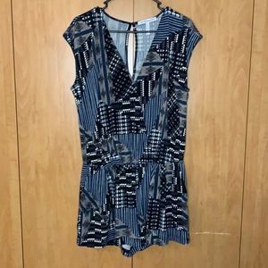 BCBGeneration Romper Medium v-Neck blue black